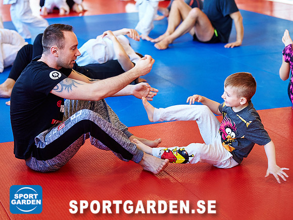 2016-04-23 Judo Stor och Liten 09.45-10.30